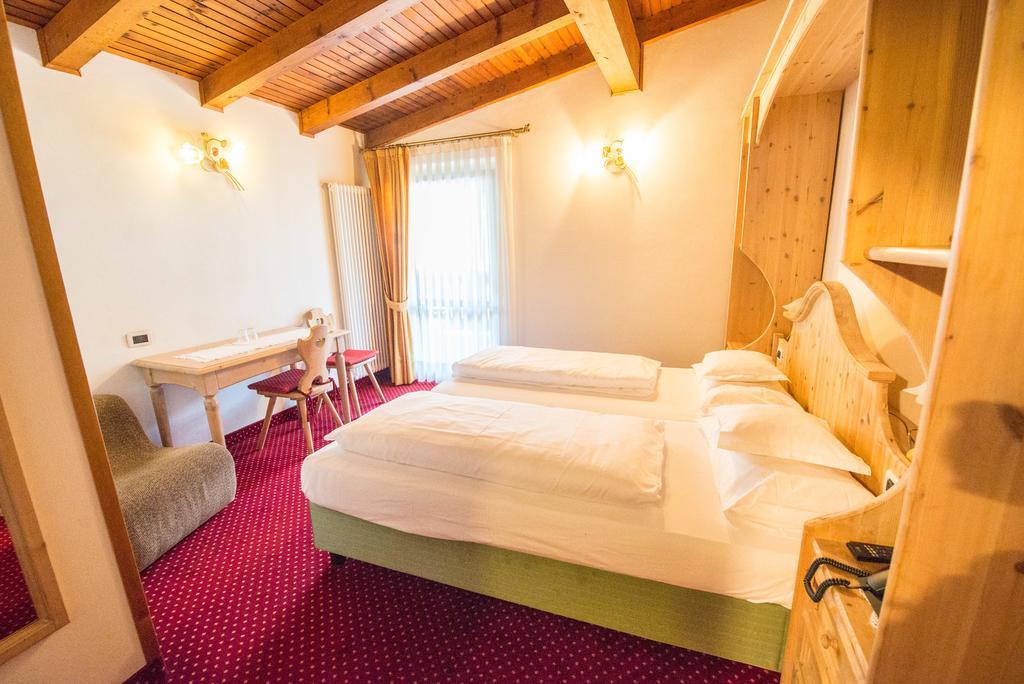 Hotel Garni Norma Madonna di Campiglio Exterior photo