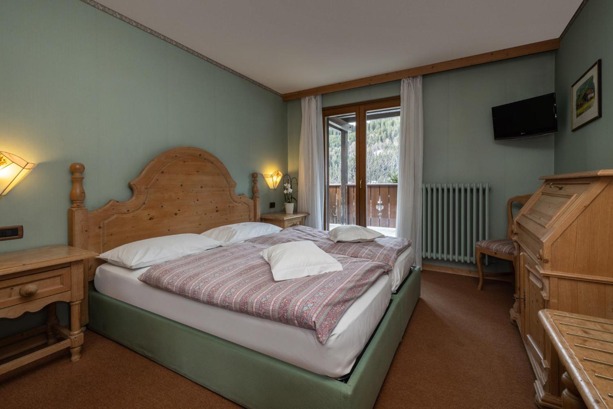 Hotel Garni Norma Madonna di Campiglio Exterior photo