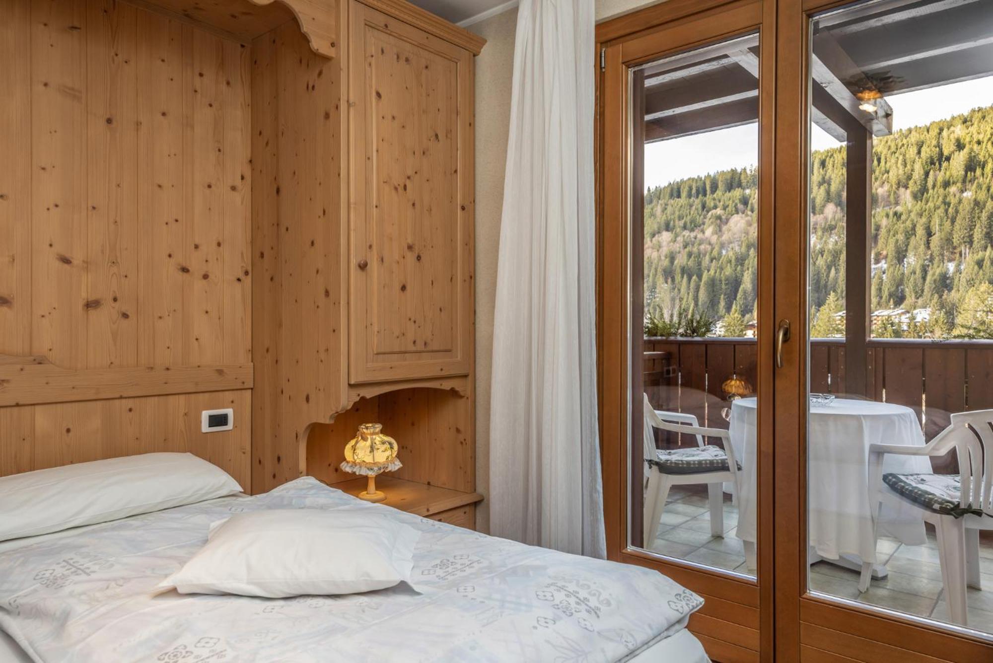 Hotel Garni Norma Madonna di Campiglio Exterior photo