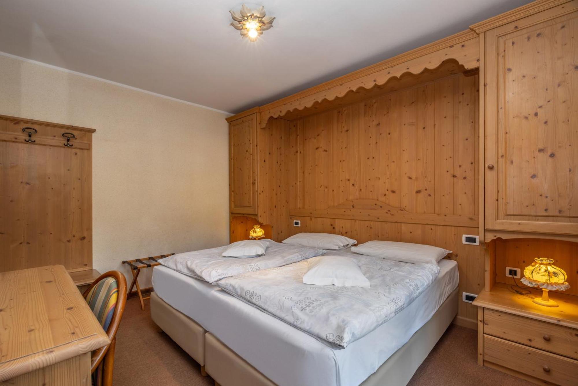 Hotel Garni Norma Madonna di Campiglio Exterior photo